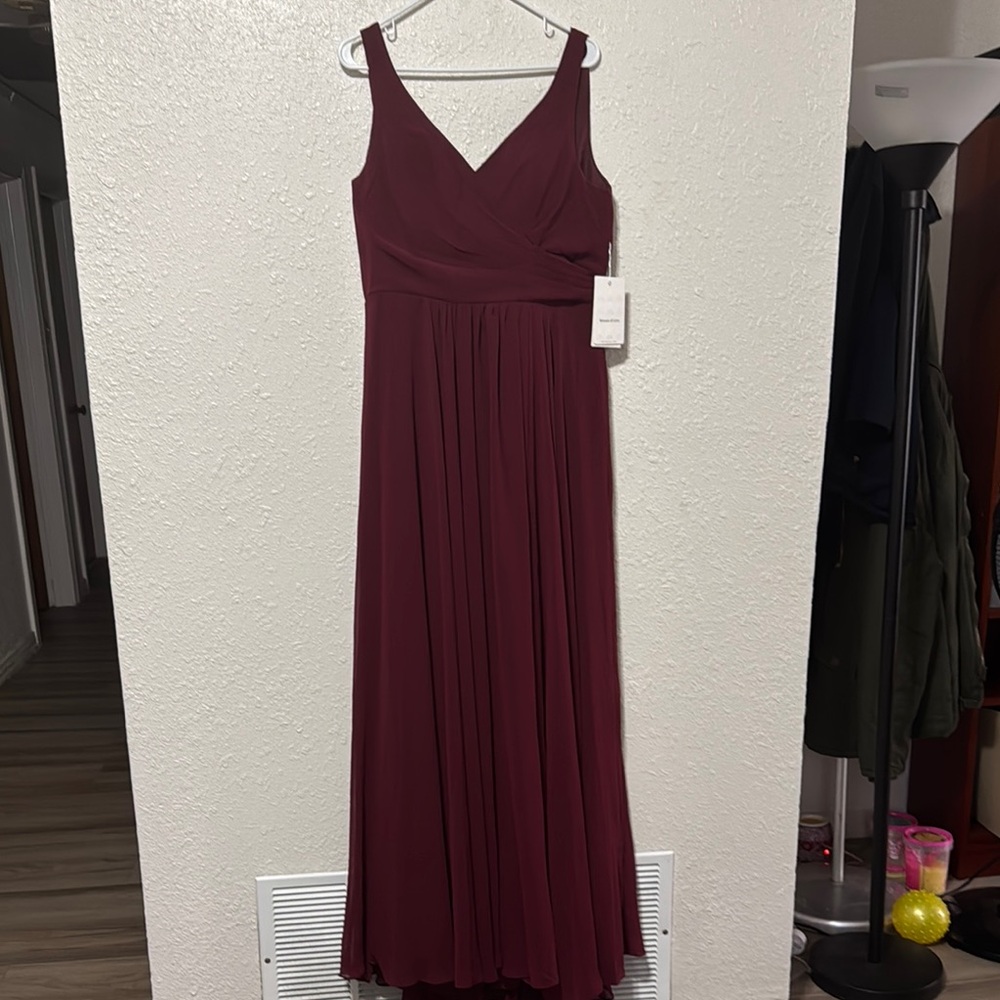 Elegant Burgundy Evening Gown
